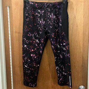 🐻Champion -Black and Multi-Colored Capri Leggings